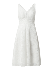 Brautkleid mit floraler Spitze von TROYDEN COLLECTION Beige - 38