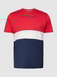 T-shirt PLUS SIZE w stylu Colour Blocking model ‘EREID’ od Jack & Jones Plus Czerwony - 21