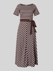 Midikleid mit U-Boot-Ausschnitt und Bindegürtel von MORE & MORE - 5