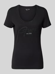T-shirt z dekoltem w kształcie U model 'SCRIPT' od GUESS - 5