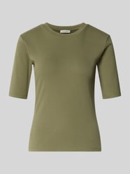 T-shirt o kroju slim fit w kroju rękaw o dł. 1/2 od Christian Berg Woman - 20