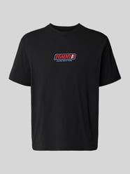 męski t-shirt o kroju regular fit z czystej bawełny od Tommy Jeans - 21