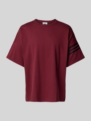 T-Shirt mit geripptem Rundhalsausschnitt von adidas Originals - 21
