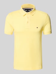 Slim fit poloshirt van een mix van katoen en elastaan van Tommy Hilfiger - 2