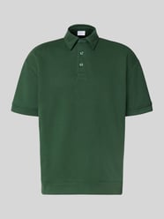 Koszulka polo o kroju oversized z kołnierzykiem polo i detalem z logo od Lindbergh - 30