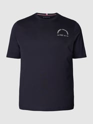 T-shirt PLUS SIZE z nadrukiem z logo model ‘SHADOW’ od Tommy Hilfiger Big & Tall Niebieski - 21