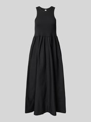 Midikleid mit Rundhalsausschnitt Modell 'MIRI' von YAS - 26