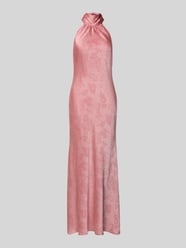 Abendkleid mit Neckholder Modell 'Fiona' von Neo Noir Pink - 24