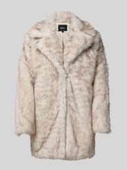 Boxy Fit Webpelzjacke mit Fly-Away-Kragen Modell 'DAWN LIFE' von Only - 39