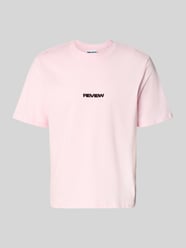 t-shirt z logo i okrągłym dekoltem od REVIEW - 3