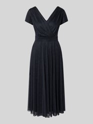 Knielanges Cocktailkleid mit V-Ausschnitt von Vera Mont - 26
