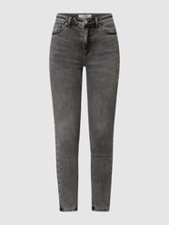 Skinny Fit Jeans mit Stretch-Anteil Modell 'Ania' von YOUNG POETS SOCIETY Grau - 40