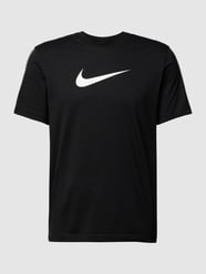 T-Shirt mit Galonstreifen Modell 'REPEAT' von Nike - 40