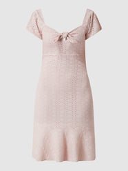 Knielange jurk met broderie anglaise van Guess Roze - 46