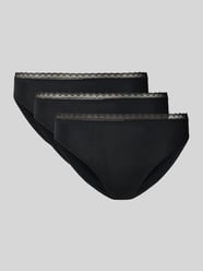Slips im 3er-Pack mit Spitzenbund Modell 'Rio' von SCHIESSER - 32