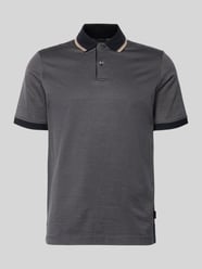 Koszulka polo o kroju regular fit z kołnierzykiem polo i krótką listwą guzikową od bugatti - 33