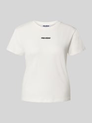 T-shirt z okrągłym dekoltem i wyhaftowanym logo od REVIEW - 11