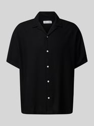 Koszula casualowa o kroju relaxed fit z kołnierzykiem typu resort model ‘WAYNE’ od JACK & JONES - 27