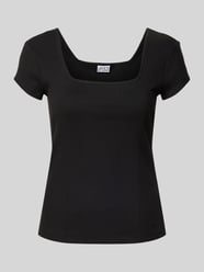 T-shirt w efekt prążkowania z prostokątny dekolt od Jake*s Studio Woman - 6