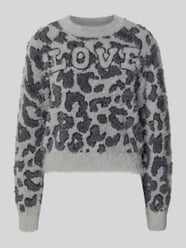 Sweter z dzianiny o kroju regular fit ze wzorem na całej powierzchni model ‘JUNGLE’ od VERO MODA - 10