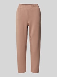 Regular Fit Sweatpants mit verkürztem Schnitt von Christian Berg Woman Braun - 9