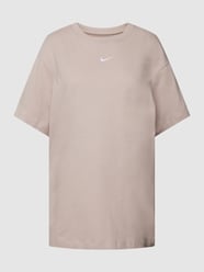 T-shirt z wyhaftowanym logo od Nike Beżowy - 13