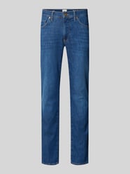 Slim Fit Jeans mit Eingrifftaschen Modell 'Chuck' von Brax - 10