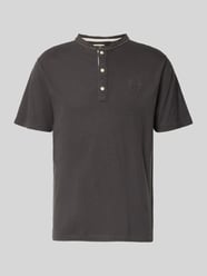 t-shirt z krótką listwą guzikową od Superdry - 33