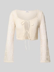 Cropped Strickjacke mit Schnürverschluss Modell 'GIANNA' von Noisy May - 1