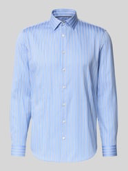 Slim fit zakelijk overhemd met knoopsluiting van Jake*s - 48