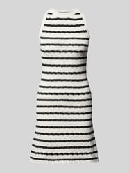 Knielanges Kleid in Strick-Optik von REVIEW - 1