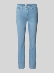 Jeansy o skróconym kroju slim fit model ‘STYLE.SHAKIRA’ od Brax - 24