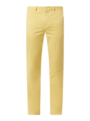 Straight Fit Chino mit Stretch-Anteil Modell 'Denton' von Tommy Hilfiger Gelb - 18