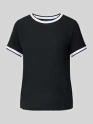 T-shirt o kroju regular fit z mieszanki wiskozy od MORE & MORE - 21