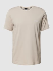 T-shirt z wyhaftowanym logo od BOSS Beżowy - 12