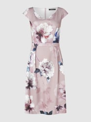 Cocktailkleid mit floralen Prints von Swing Pink - 8