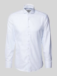 Koszula biznesowa o kroju regular fit z kołnierzykiem typu cutaway od ETERNA SLIM FIT - 43