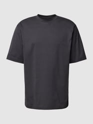 Loose Fit T-Shirt mit geripptem Rundhalsausschnitt von Tom Tailor Grau - 35