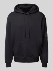 Hoodie mit Kängurutasche Modell 'CHENILLE' von Guess - 8