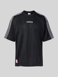 T-shirt z wyhaftowanym logo od adidas Originals - 38