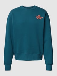 Sweatshirt mit Label-Print Modell 'Calligraphy' von On Vacation Grün - 8