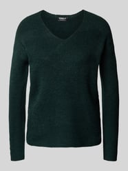 Pullover met V-hals, model 'CAMILLA' van Only Groen - 38