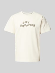 T-Shirt mit Label-Detail Modell 'DREAM' von Forét Beige - 6