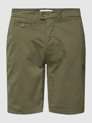 Szorty chinosy z 5 kieszeniami od Casual Friday Zielony - 34