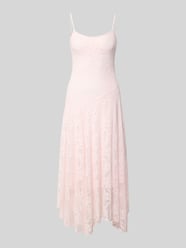 Sukienka wieczorowa z koronki model 'Victoria' od Forever New Fuksjowy - 18