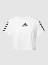 Cropped T-Shirt mit Logo-Print von ADIDAS SPORTSWEAR Weiß - 10