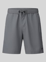 Regular Fit Sportshorts mit Logo-Print von Nike Training - 17