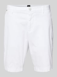 Slim Fit Shorts mit Gürtelschlaufen Modell 'Slice' von BOSS Weiß - 48