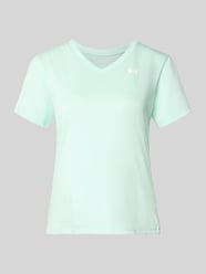 T-shirt z dekoltem w serek i logo od Under Armour - 11