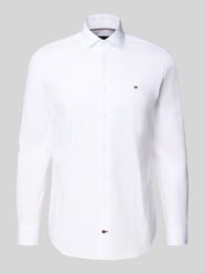 Koszula biznesowa o kroju slim fit z listwą guzikową od Tommy Hilfiger Tailored - 4